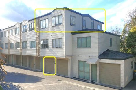 Photo of property in The Haven, 5/120 Beach Haven Road, Beach Haven, Auckland, 0626