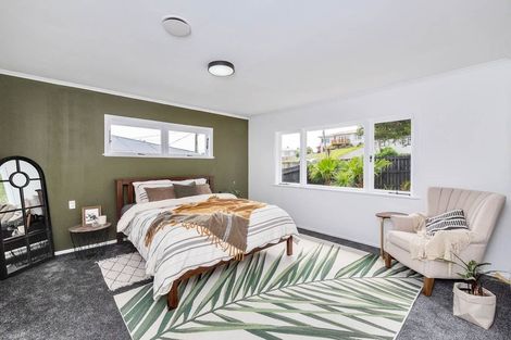 Photo of property in 1/46 Roberts Road, Glenfield, Auckland, 0629