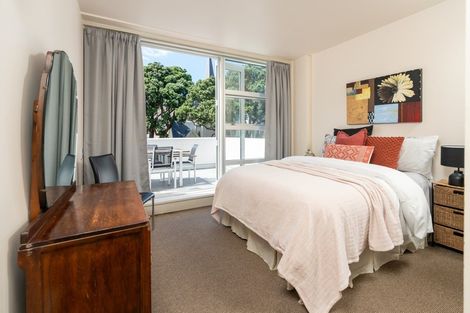 Photo of property in St Pauls Apartments, 4/43 Mulgrave Street, Thorndon, Wellington, 6011