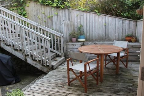 Photo of property in 19 Romney Square, Tawa, Wellington, 5028