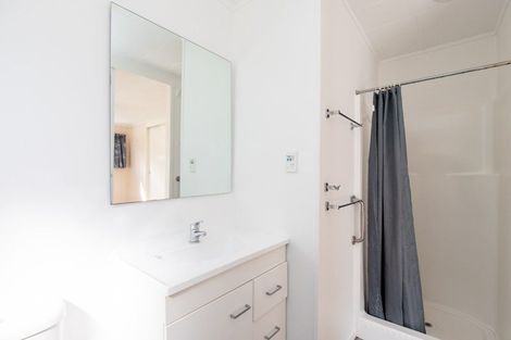 Photo of property in 36 Pipiroa Road, Ngatea, 3503