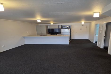 Photo of property in 8 Torrens Terrace, Mount Cook, Wellington, 6011