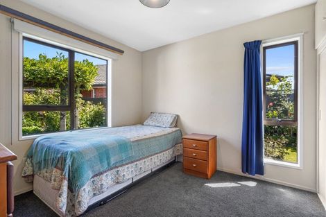 Photo of property in 6 Grove Place, Rangiora, 7400