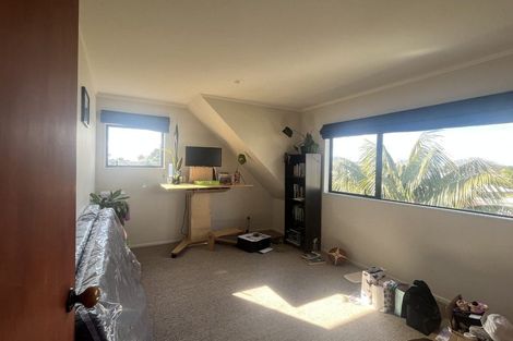 Photo of property in 48 Lakeside Drive, Orewa, 0931