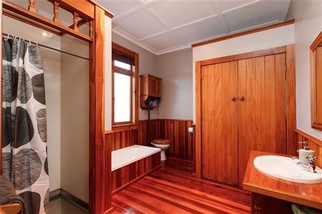 Photo of property in 35 Havill Street, Takaro, Palmerston North, 4410