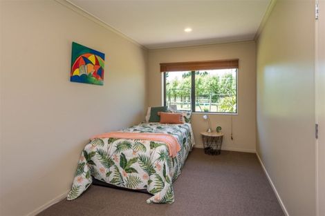 Photo of property in 142 Merton Road, Fernside, Rangiora, 7471