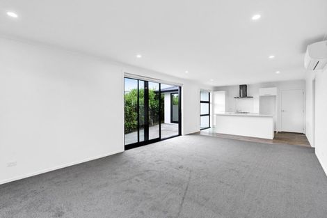 Photo of property in 4/31 Links Drive, Waiwhakaiho, New Plymouth, 4312