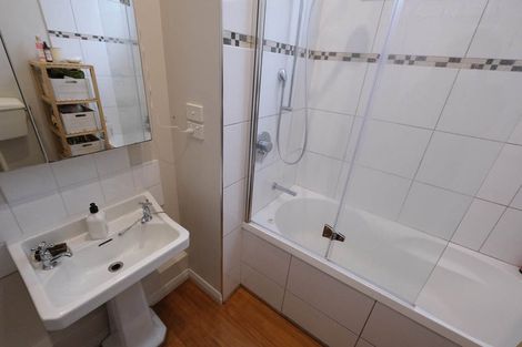 Photo of property in 21 Harland Street, Brooklyn, Wellington, 6021