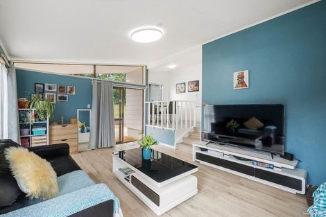 Photo of property in 75 Powrie Street, Glenfield, Auckland, 0629