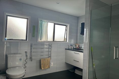 Photo of property in 2/112 Archers Road, Glenfield, Auckland, 0629