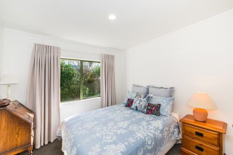 Photo of property in 7 Balmerino Grove, Waikanae, 5036