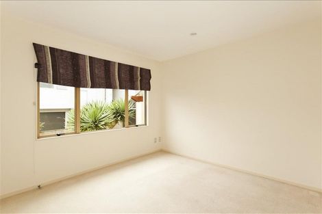 Photo of property in 8 Scarboro Terrace, Murrays Bay, Auckland, 0630