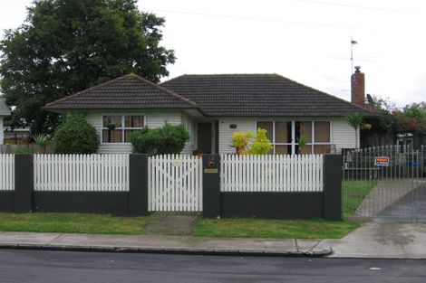 Photo of property in 12 Undine Street, Pakuranga, Auckland, 2010