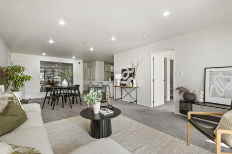 Photo of property in 3i/175 Hurstmere Road, Takapuna, Auckland, 0622