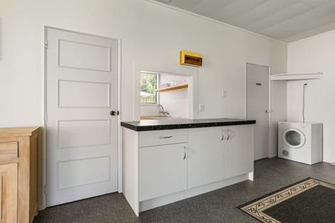 Photo of property in 205 Tamaki Road, Whangamata, 3620