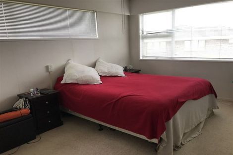Photo of property in 15 Glenveagh Drive, Mount Roskill, Auckland, 1041