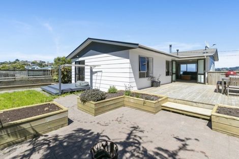 Photo of property in 14 Kaitangata Crescent, Kelson, Lower Hutt, 5010