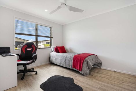 Photo of property in 6 Navy Lane, Papamoa, 3118