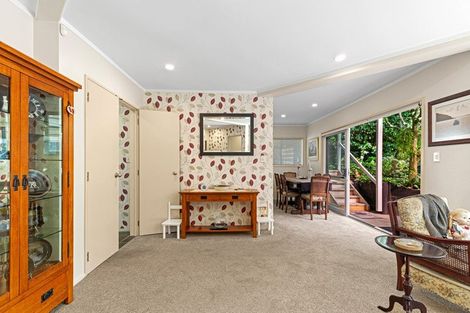 Photo of property in 2/12 Wanita Place, Totara Vale, Auckland, 0629