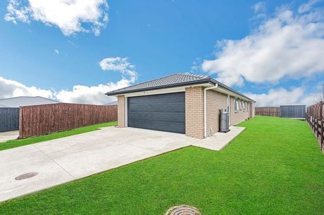 Photo of property in 16 Gibboney Place, Pokeno, 2402