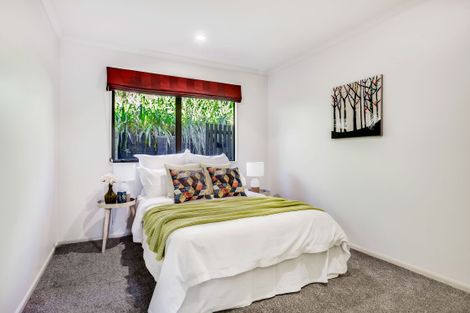 Photo of property in 8 Beirut Court, The Gardens, Auckland, 2105