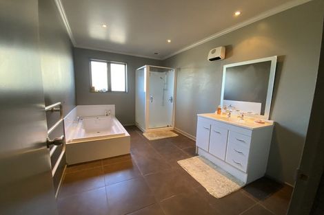 Photo of property in 6 Calder Place, Winton, 9720