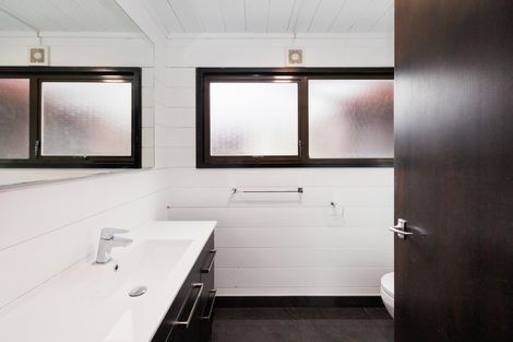 Photo of property in 5 Fernwood Place, Fitzherbert, Palmerston North, 4410