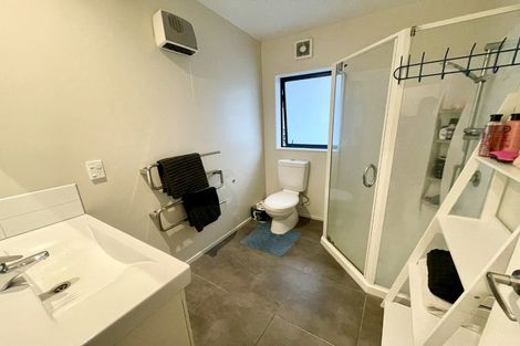 Photo of property in 19 Wantwood Grove, Churton Park, Wellington, 6037