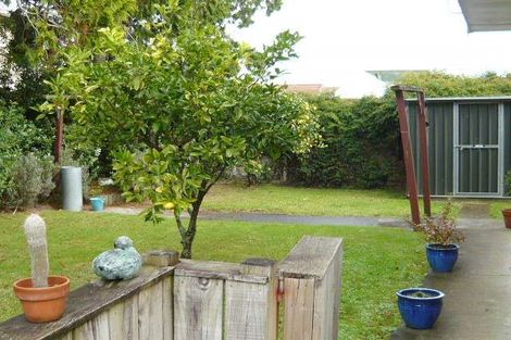 Photo of property in 2/8 Edgewater Drive, Pakuranga, Auckland, 2010