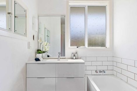 Photo of property in 3 Glenavon Place, Ilam, Christchurch, 8041