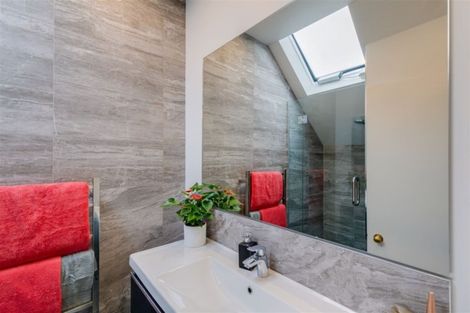 Photo of property in 61 Fendalton Road, Fendalton, Christchurch, 8014