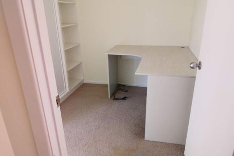 Photo of property in 9 Compass Place, Te Atatu Peninsula, Auckland, 0610