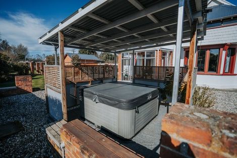 Photo of property in 6 Johnson Street, Milton, 9220