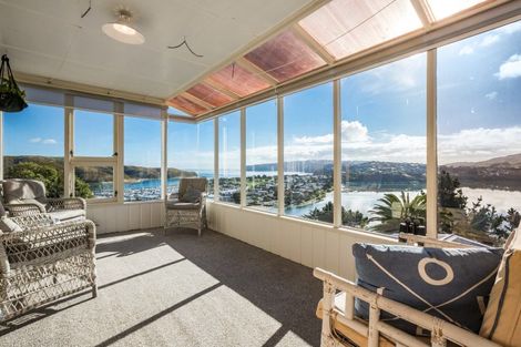 Photo of property in 48 Kiriwai Road, Paremata, Porirua, 5024