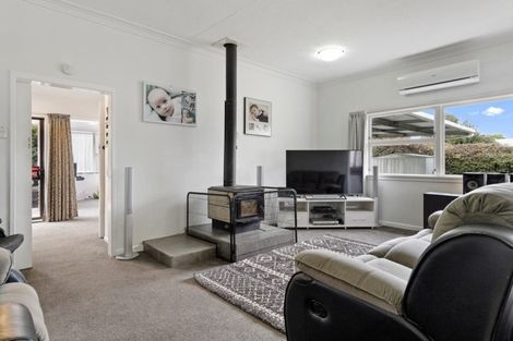 Photo of property in 2a Kaitemako Road, Welcome Bay, Tauranga, 3112