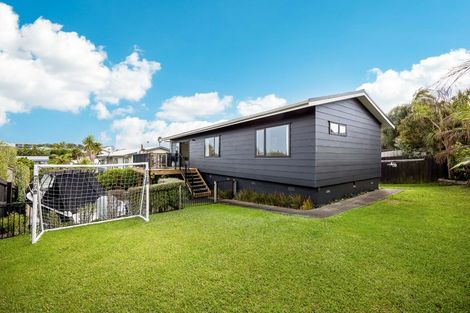 Photo of property in 85b Rosario Crescent, Red Beach, 0932