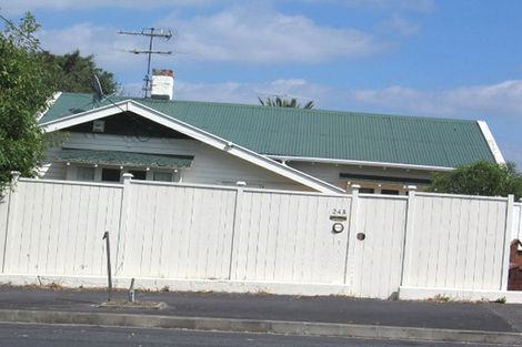 Photo of property in 2/24 Mahara Avenue, Birkenhead, Auckland, 0626