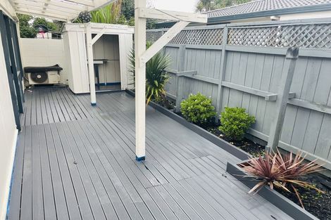 Photo of property in 2/11 Overton Road, Papatoetoe, Auckland, 2025