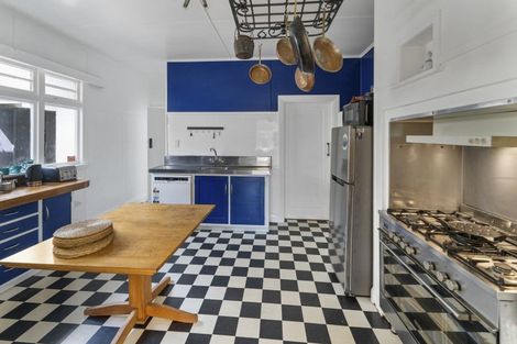 Photo of property in 129 Waimea Road, Nelson South, Nelson, 7010