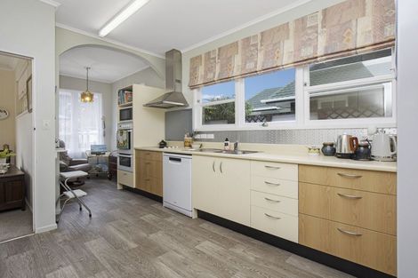 Photo of property in 11a Arthur Grove, Waikanae, 5036