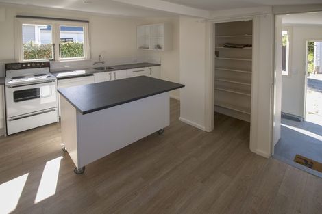 Photo of property in 92 Mackworth Street, Woolston, Christchurch, 8062