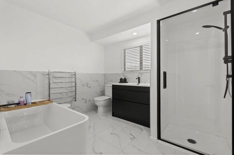Photo of property in 22 Lakeside Drive, Orewa, 0931