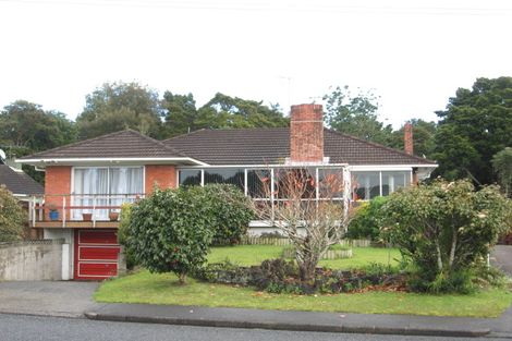 Photo of property in 1 Hillcrest Grove, Hillpark, Auckland, 2102