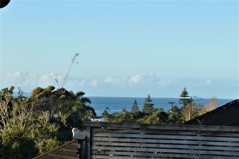 Photo of property in 18 Mayfair Crescent, Mairangi Bay, Auckland, 0630