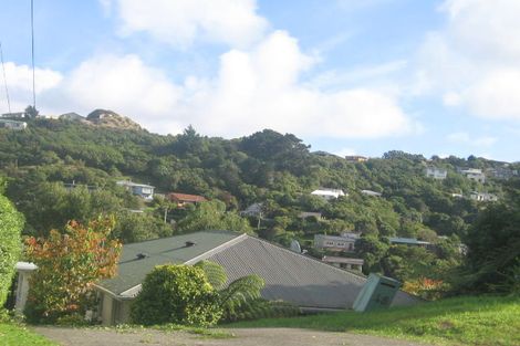 Photo of property in 48 Pokohiwi Road, Normandale, Lower Hutt, 5010