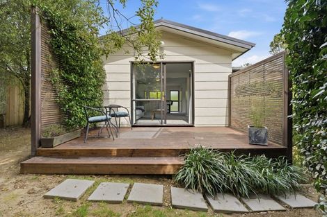 Photo of property in 2/26 Sunward Rise, Glenfield, Auckland, 0629