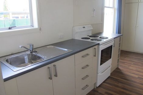 Photo of property in 37 Macandrew Road, South Dunedin, Dunedin, 9012