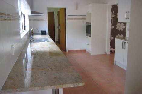 Photo of property in 75 Kennedy Avenue, Forrest Hill, Auckland, 0620