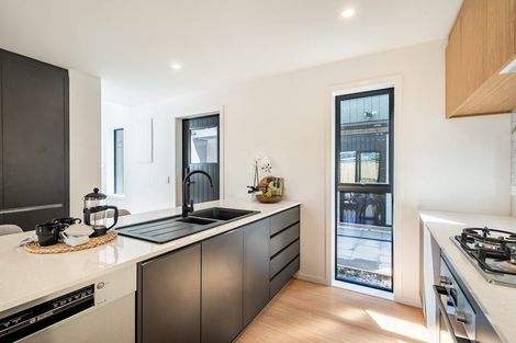 Photo of property in 4/8 Victoria Street, Ebdentown, Upper Hutt, 5018