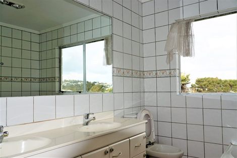 Photo of property in 238 Glenvar Road, Torbay, Auckland, 0630